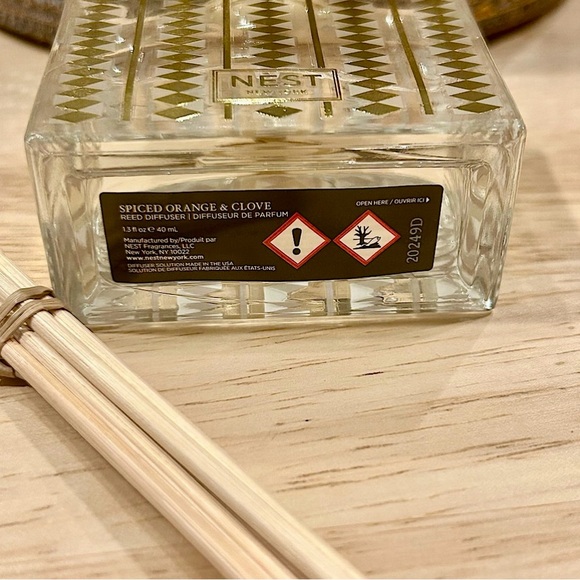 Nest Fragrances Spiced Orange & Clove Small Reed Diffuser 1.3 oz Sealed No Box - Picture 2 of 3